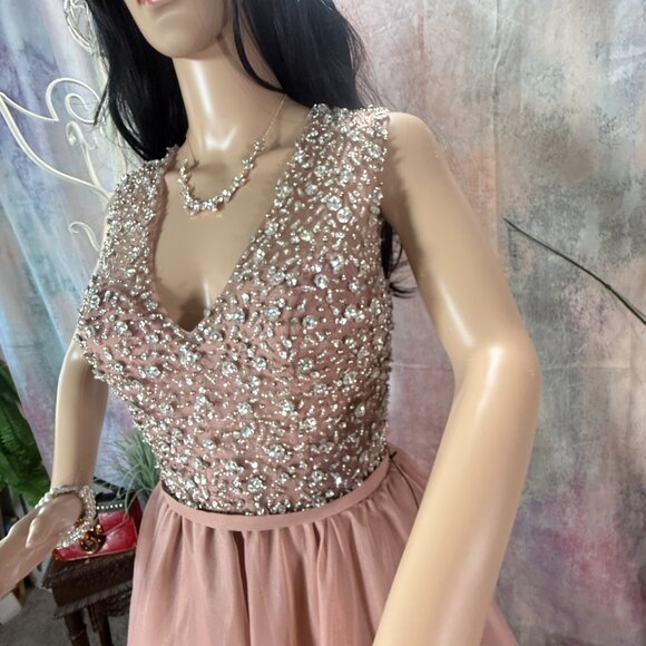 NEW📌 Terani Couture "Spotlight On" Elaborate Beaded Top Blush Prom - Ball Gown - Picture 7 of 16